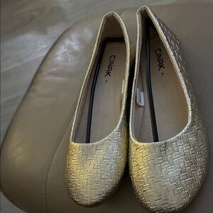 CINAK Gold Textured Women's Flats